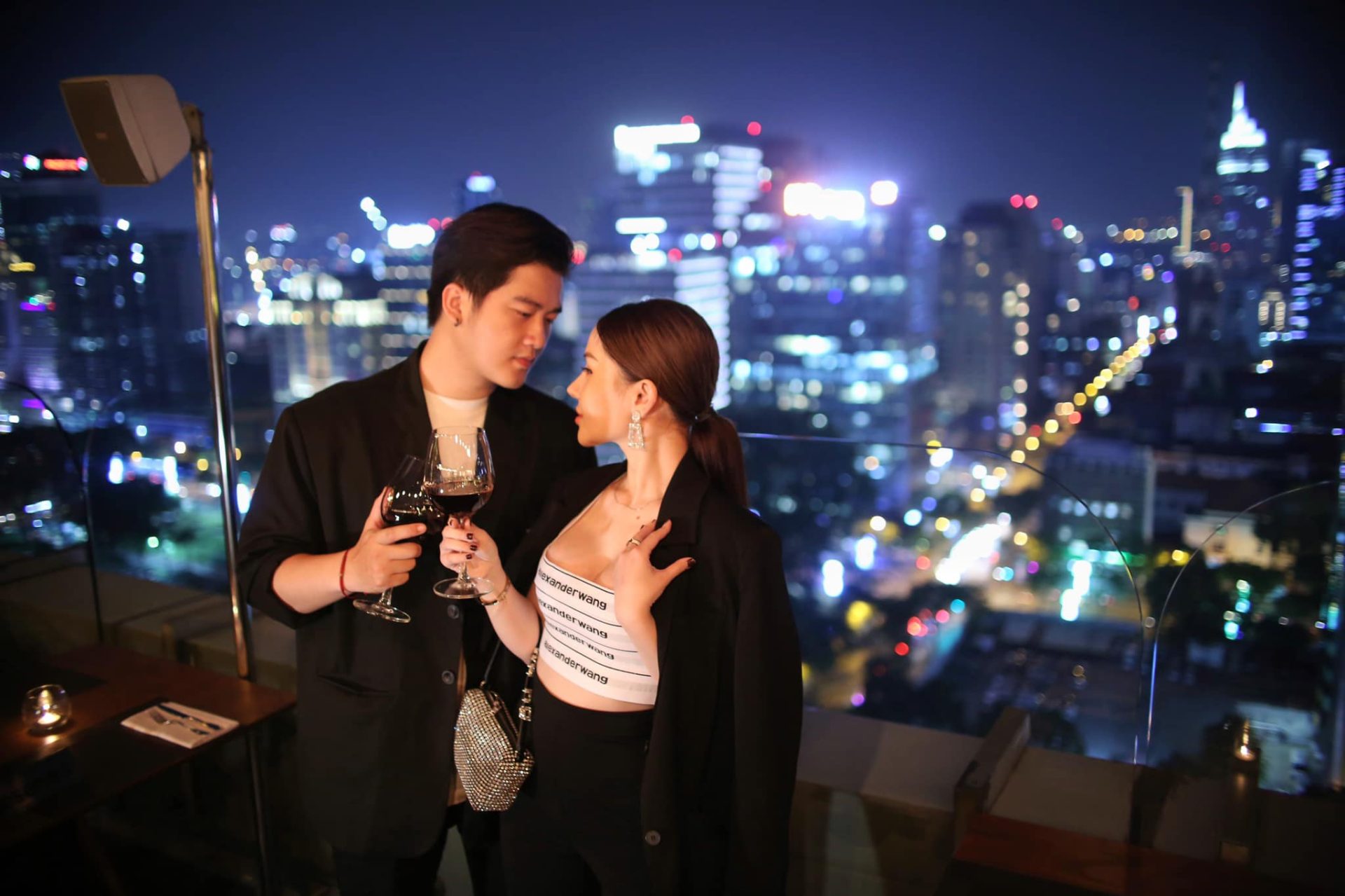 Tìm người tâm sự